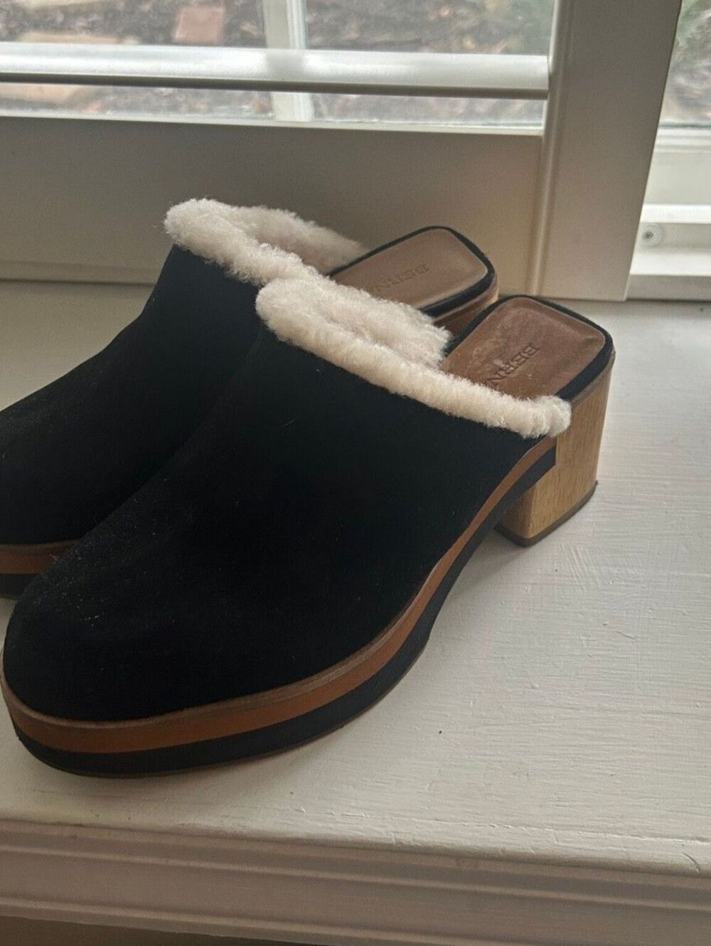 Bernardo Sky Black Leather Shearling Platform Clogs Mules Size 7 Boho